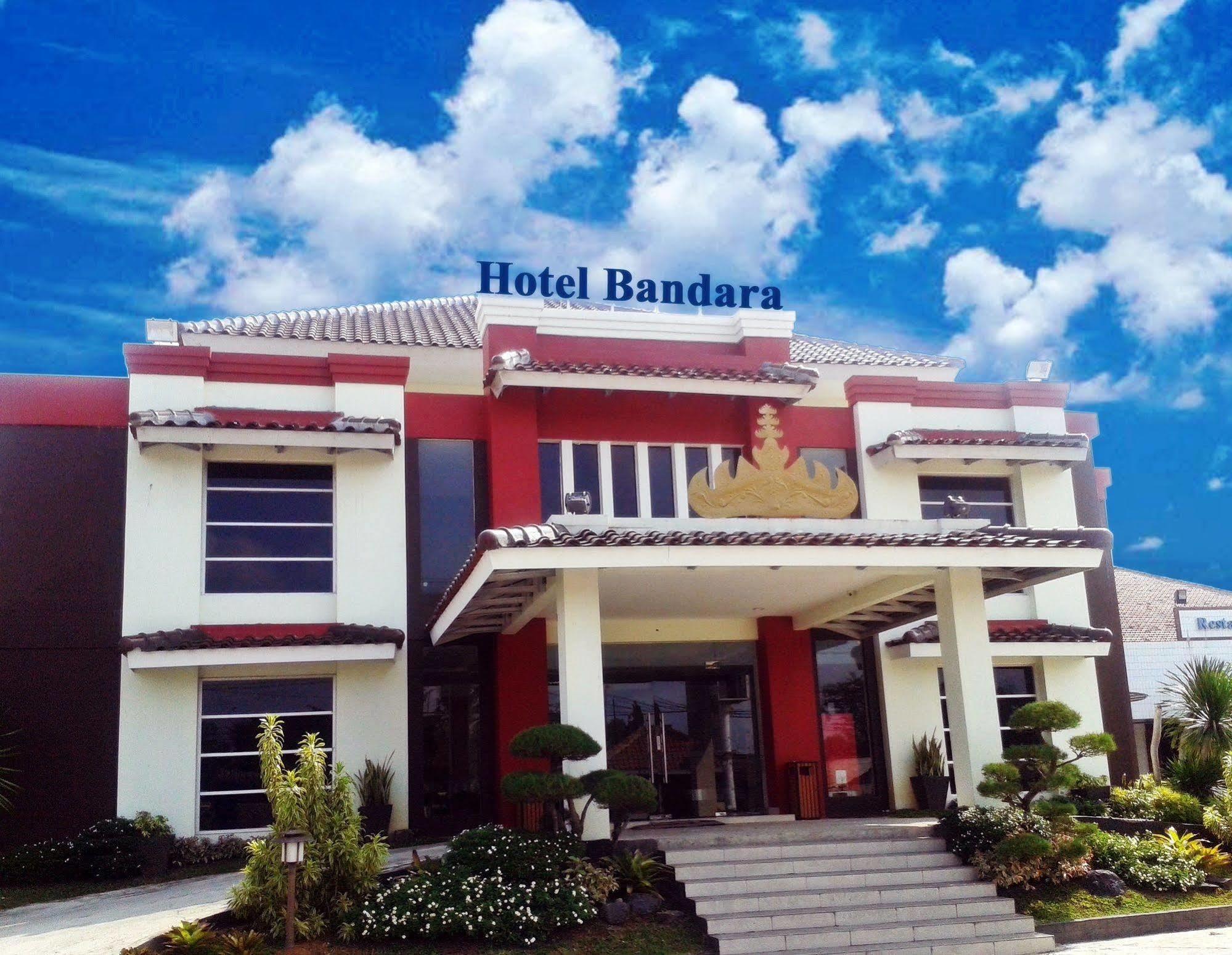 Hotel Bandara Syariah Negarasaka Bagian luar foto