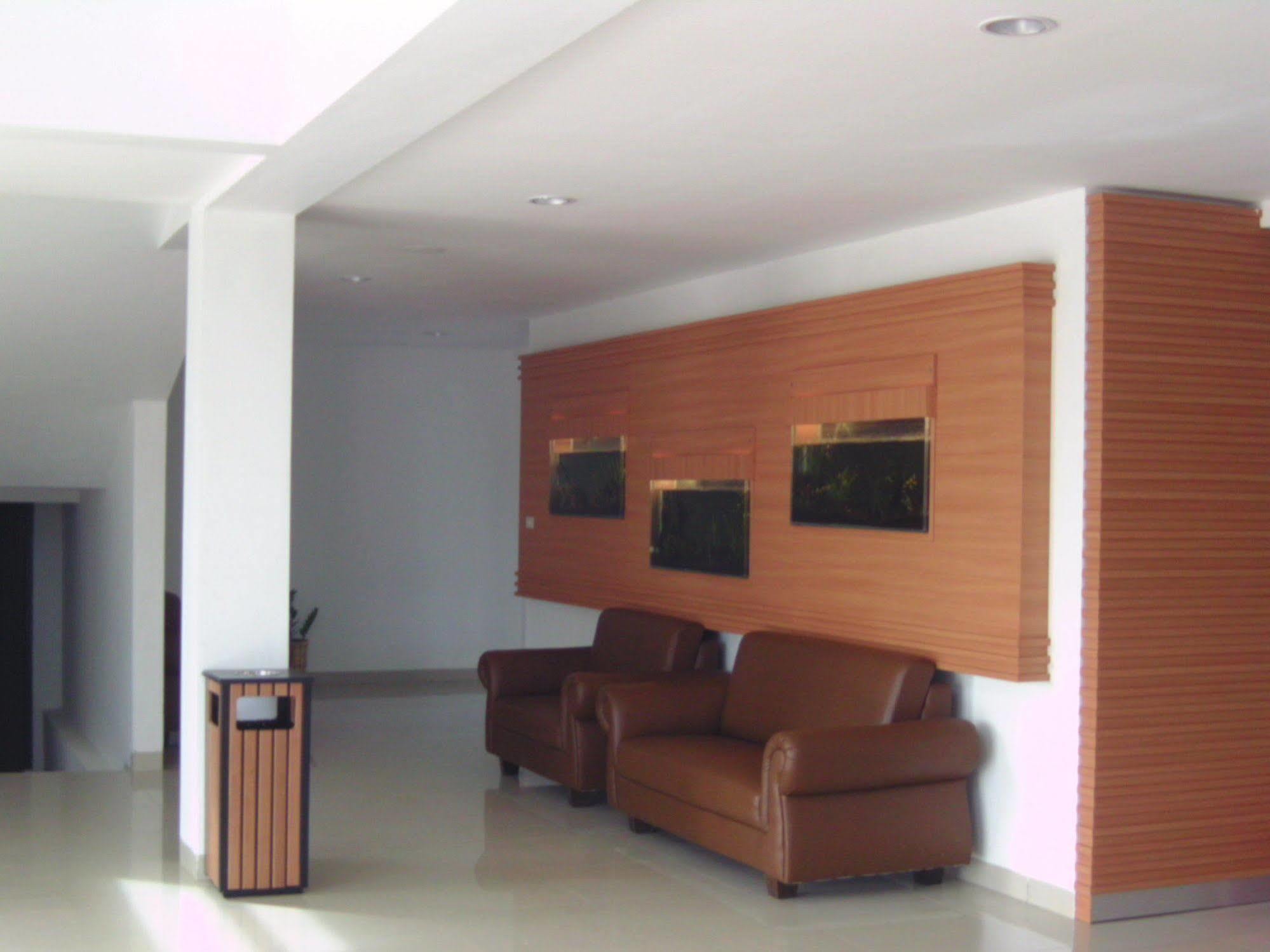 Hotel Bandara Syariah Negarasaka Bagian luar foto