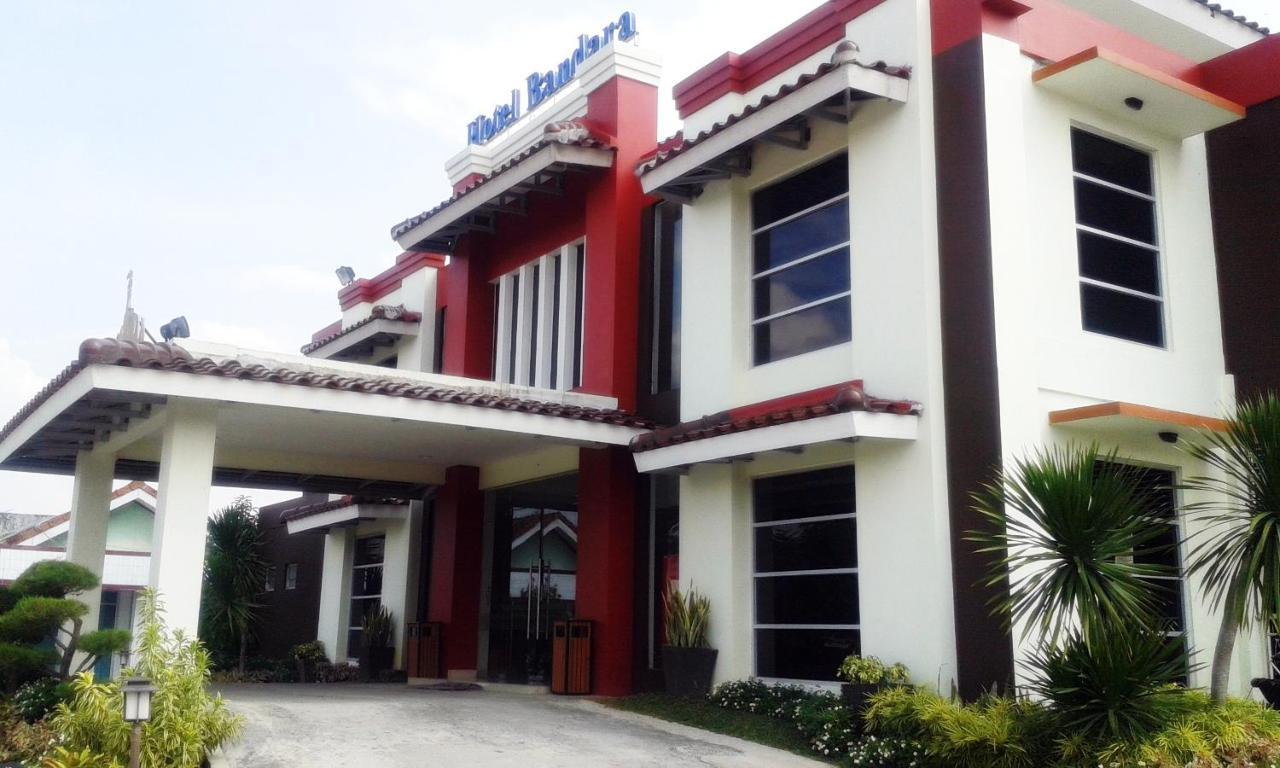 Hotel Bandara Syariah Negarasaka Bagian luar foto